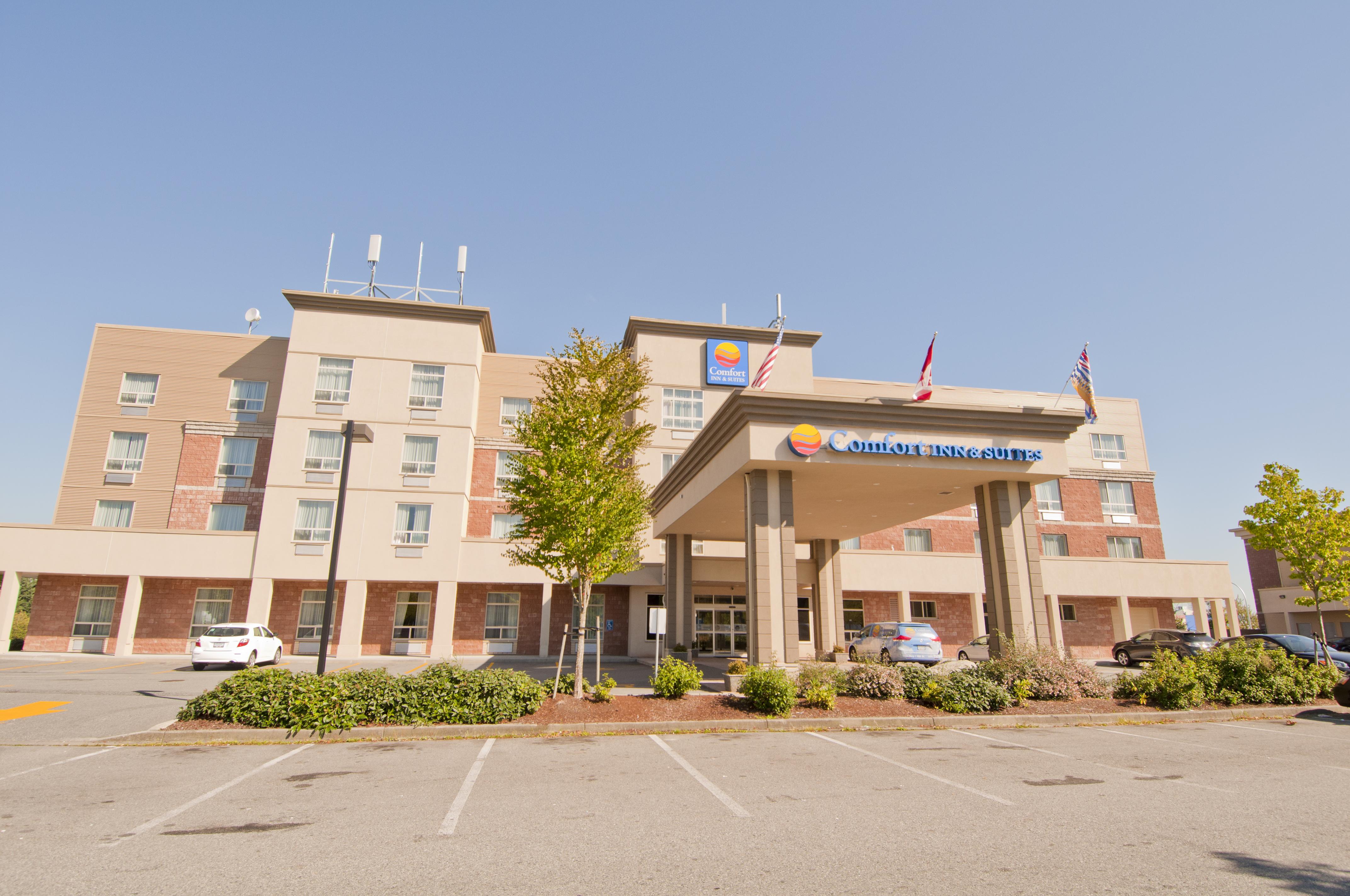 סארי Comfort Inn & Suites מראה חיצוני תמונה