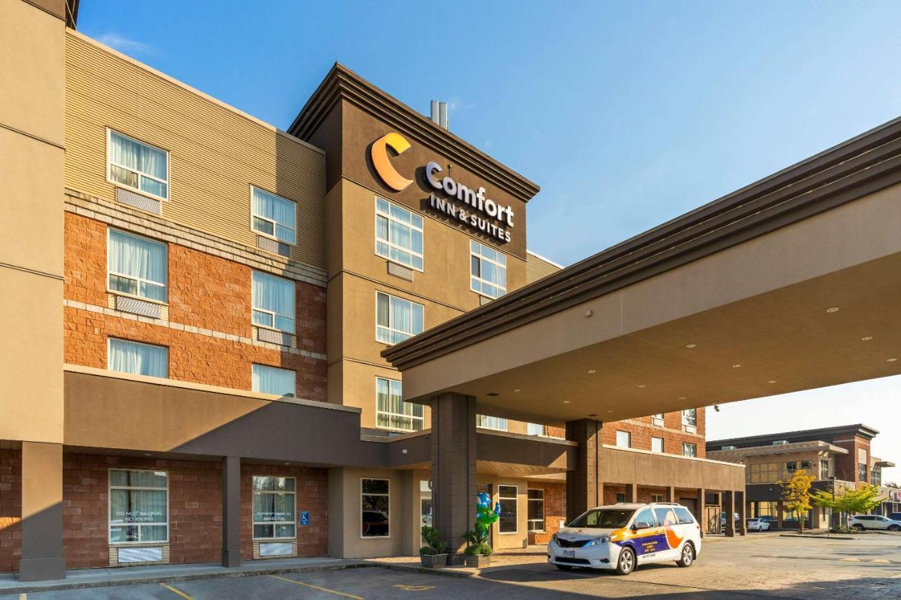 סארי Comfort Inn & Suites מראה חיצוני תמונה