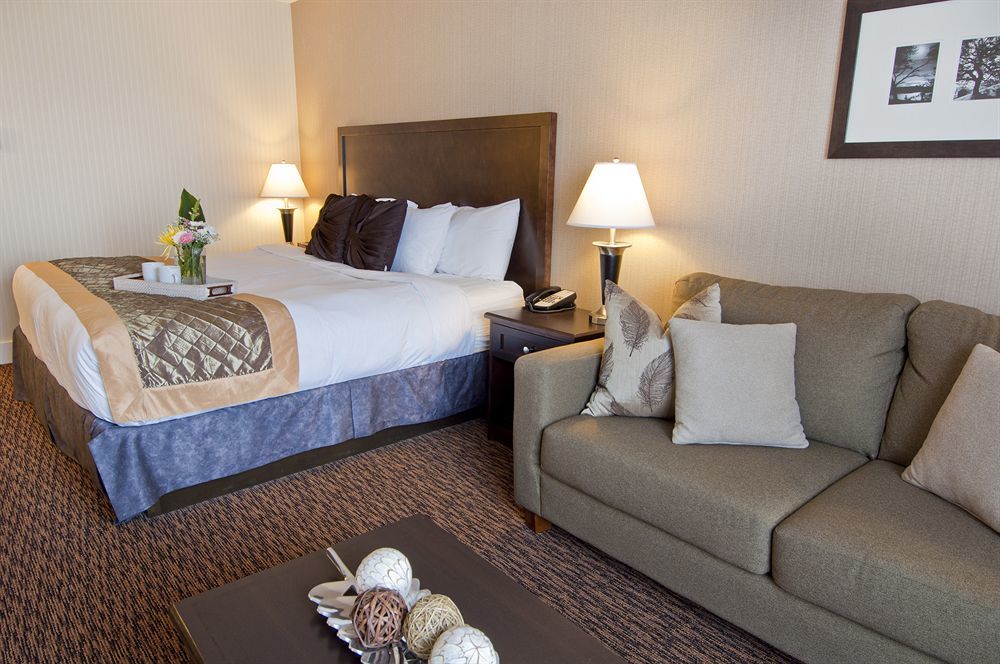 סארי Comfort Inn & Suites חדר תמונה